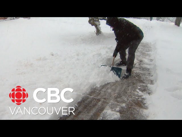 Snow Angel helps shovel snowy Vancouver streets