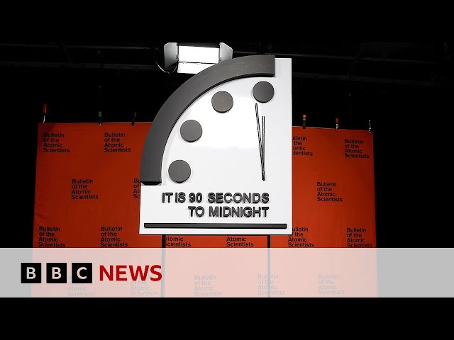 Armageddon: Doomsday Clock to be set in Chicago | BBC News