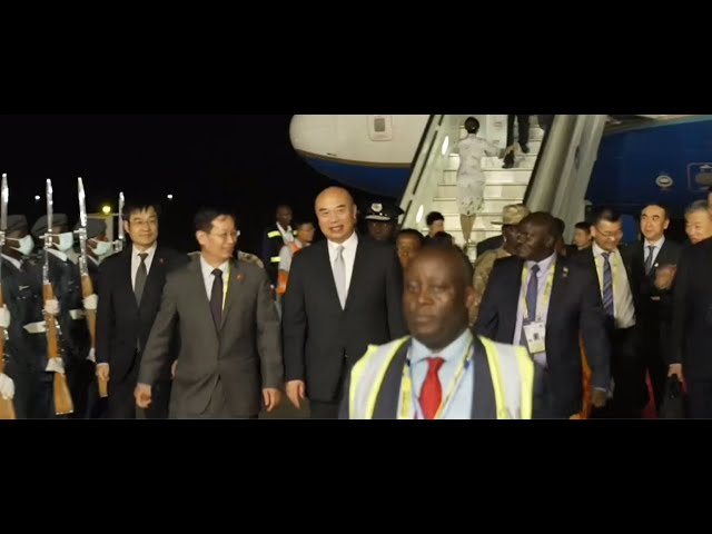 CHINA'S REPRESENTATIVE OF THE PRESIDENT MAKES A GRAND ENTRANCE AMIDST THE ONGOING 19TH NAM SUMM