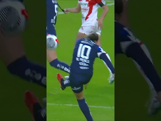 ¡EL GOLAZO DE NICOLE PÉREZ ES PARA VERLO UNA Y OTRA VEZ! | #shorts #tudn