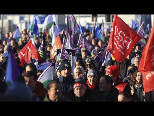 Huelga masiva de trabajadores públicos en Irlanda del Norte por el estancamiento político