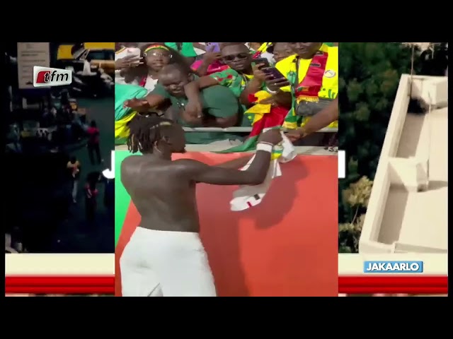 Ambiance dans le stade (Sénégal vs Cameroun) avec le ministre des sports Lat Diop