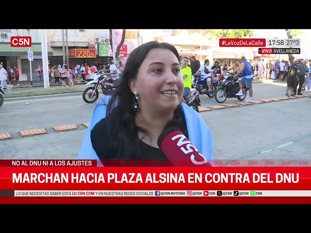 AVELLANEDA: masiva MARCHA hacia PLAZA ALSINA en CONTRA del DNU