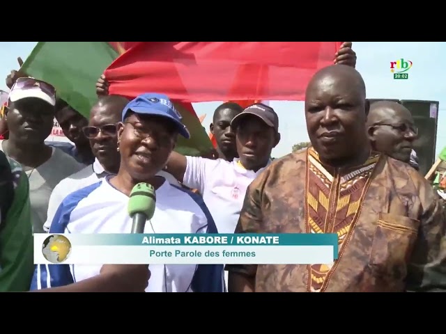 Des milliers de personnes dans la boucle du Mouhoun manifestent leur soutien à la transition.