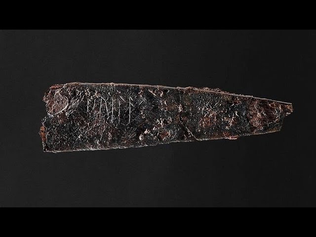 Descubren en Dinamarca un cuchillo de hace 2.000 años con caracteres rúnicos