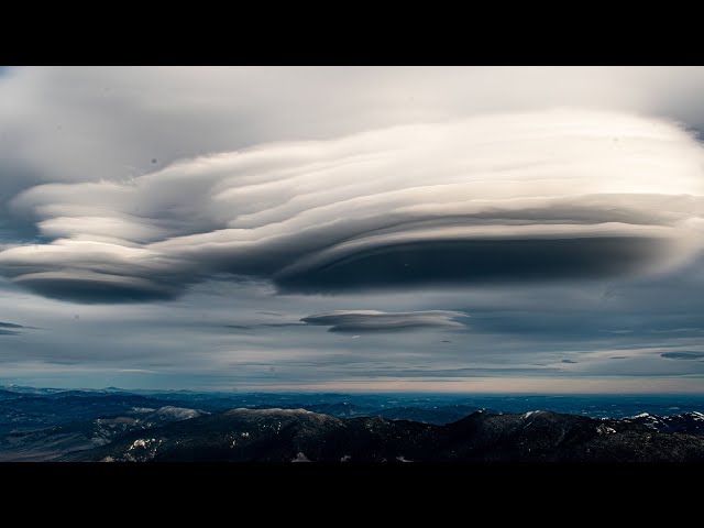 Stunning cloud formation seen atop Mount Washington