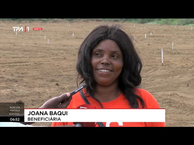 Sinistrados das chuvas , Cabinda - Recebem lote de terreno para autoconstrução dirigida