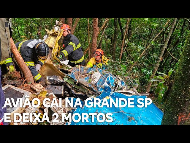 Avião cai na Grande São Paulo e deixa 2 mortos