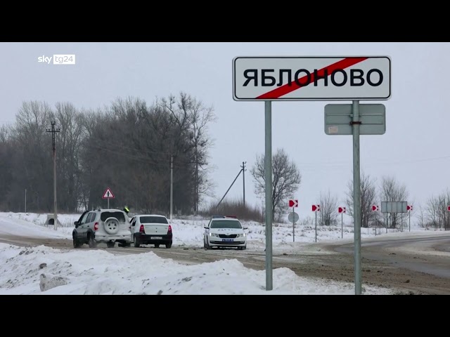 ⁣Guerra Ucraina, mistero sull'aereo caduto vicino a Belgorod