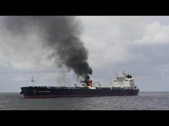 Los hutíes intensifican sus ataques en el Mar Rojo y alcanzan un buque petrolero con un misil