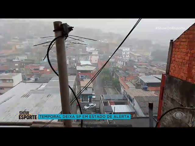 Queda de avião, confusão em evento da Vai-Vai e temporal em SP; confira os destaques deste domingo