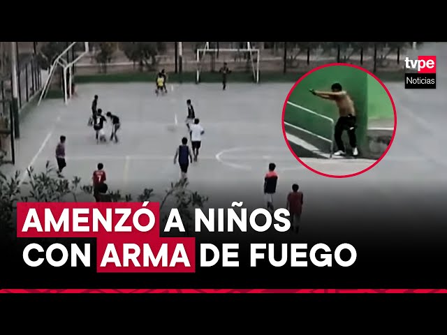 Sujeto amenaza con arma de fuego a niños que jugaban fútbol en losa deportiva