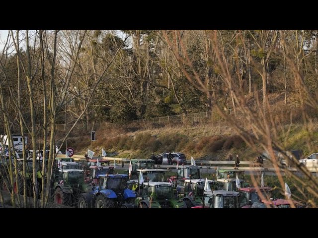 Paris: Landwirte setzen ihre Blockadeversuche fort