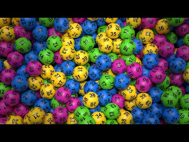 ‘Don’t be rash’: Financial expert cautions Australians of record Powerball jackpot