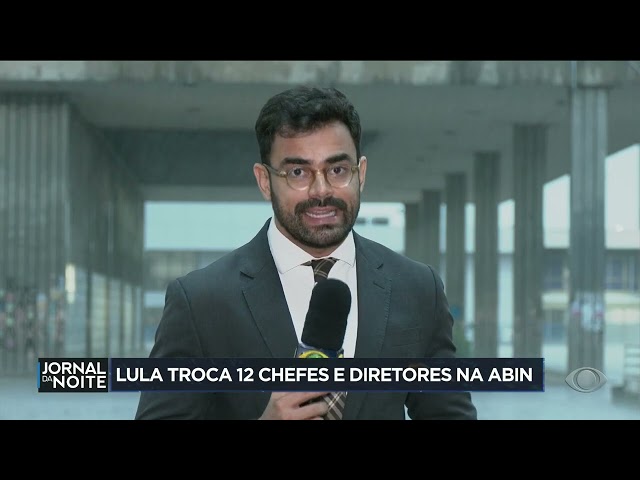 Abin paralela: Carlos Bolsonaro terá acesso ao inquérito da PF