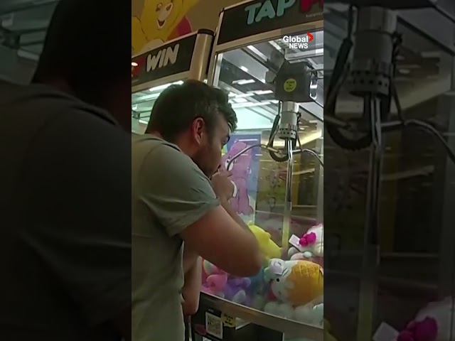 “You won a prize”: Australian police rescue toddler stuck in Hello Kitty claw machine 