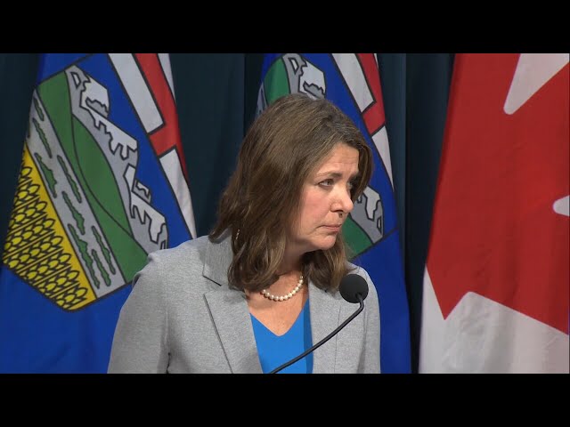 Alberta Premier Danielle Smith grilled by reporters on new gender policy | FULL Q&A