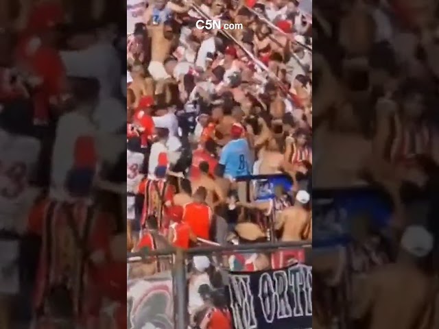 ASÍ COMENZARON los INCIDENTES en la TRIBUNA de CHACARITA