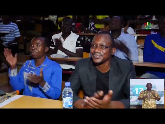 Fin de la compétition slam et humour à l'Université Joseph Ki Zerbo.