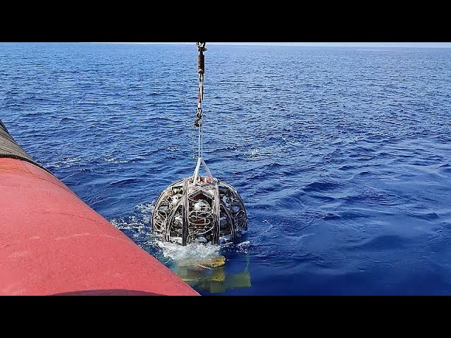 Comment le plus grand télescope sous-marin d'Europe nous aide à savoir comment l'Univers e