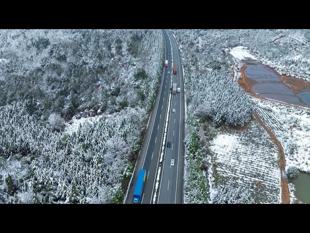 Live: China's response to extreme snow amid China's travel rush