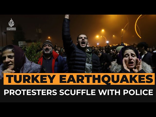 Protesters scuffle with Turkish police on earthquake anniversary | Al Jazeera Newsfeed