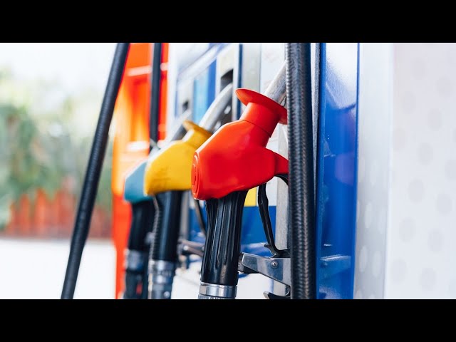 Dashcam shows speeding pickup truck crashing into petrol station