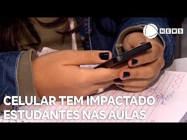 Celular tem impactado estudantes durante as aulas