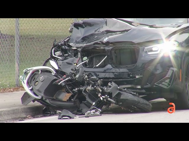 Muere el chofer de una moto Scooter tras ser impactado por un sedan BMW en el NW de Miami