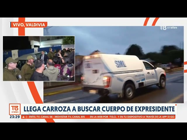 Llega carroza a buscar cuerpo de expresidente Piñera