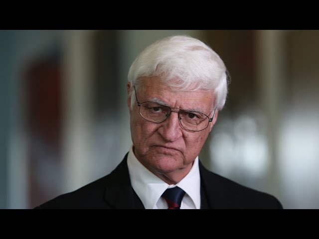 ‘Gradual death of cash’: Bob Katter blows up after cash rejected at Parliament House cafe