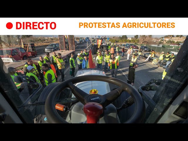 AGRICULTORES  EN DIRECTO: Intentan BLOQUEAR los ACCESOS a BARCELONA con sus TRACTORES | RTVE