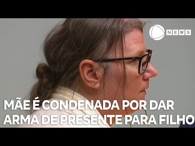 Mãe é condenada por dar arma de presente para filho