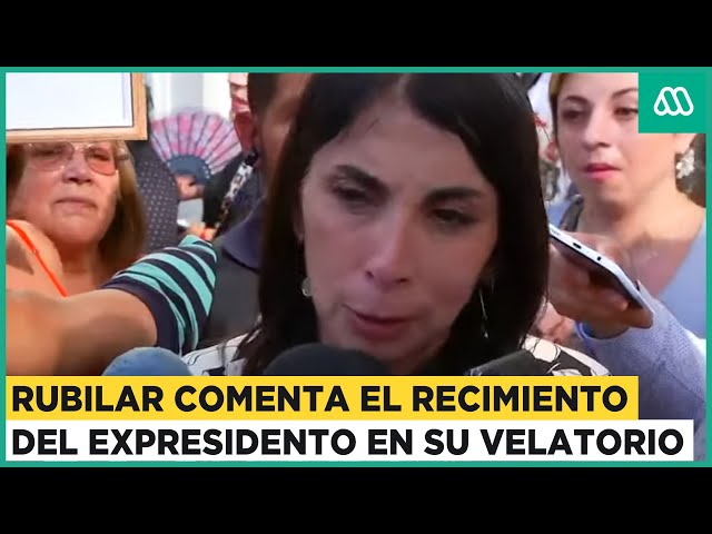 "Nadie quería dejar de aplaudir": Karla Rubilar y el recibimiento del expresidente en el e