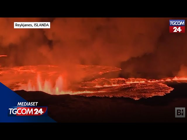 ⁣Islanda, il momento dell'eruzione del vulcano sulla penisola di Reykjanes