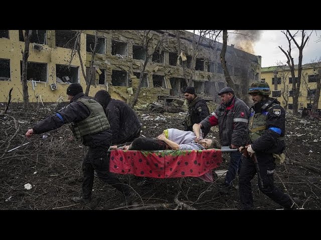 Ukraine : selon des ONG, au moins 8 000 personnes sont mortes pendant l'assaut russe à Marioupo