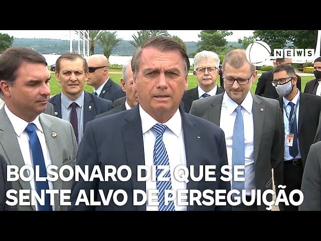 Bolsonaro diz que se sente alvo de perseguição após operação realizada pela PF