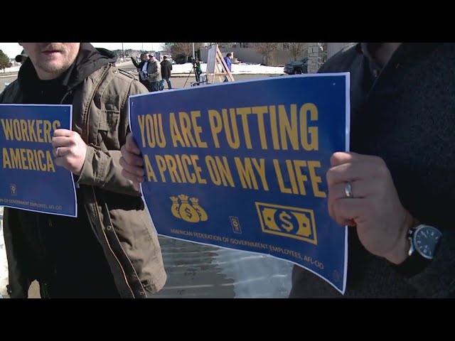 Federal prison workers picket in Colorado for safer conditions