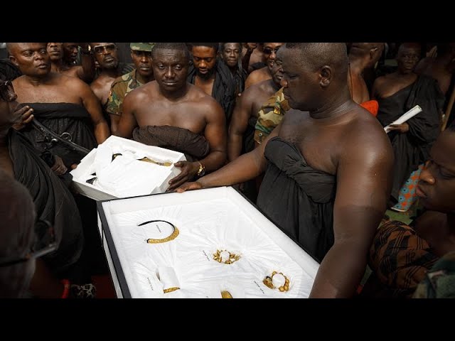 ⁣Un musée américain restitue au Ghana des objets royaux pillés pendant la colonisation