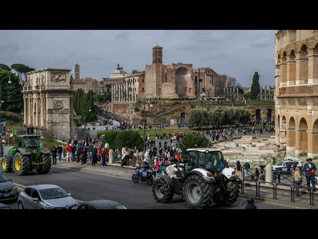 Farmers protest outside Rome's Colosseum