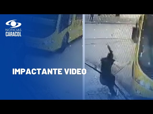 Bus del SITP atropelló a mujer que se encontraba barriendo un andén en Bogotá