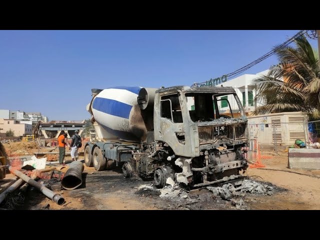 Sénégal : "Les manifestants ont déversé leur colère sur tout ce qu’ils ont vu" • FRANCE 24