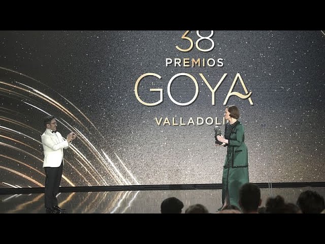 Bayona arrasa en los Premios Goya 2024, estos son los premiados