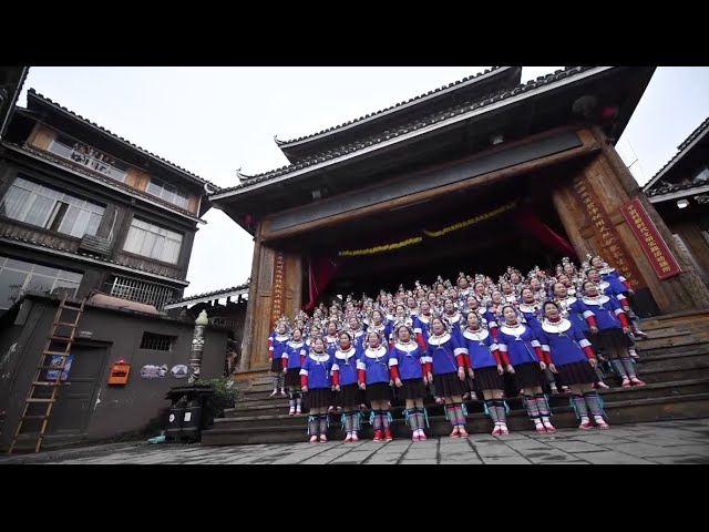 Ethnic Dong people extend warm welcome to tourists with Grand Song