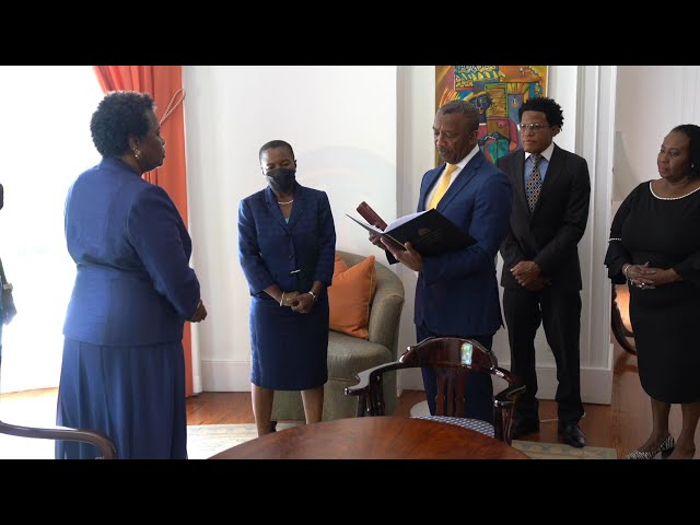 Thorne sworn in as Opposition Leader