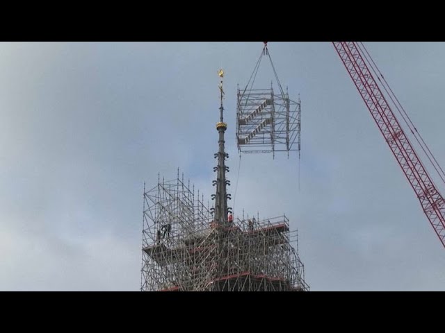 Desvelan la aguja de Notre Dame después de casi cinco años de reconstrucción