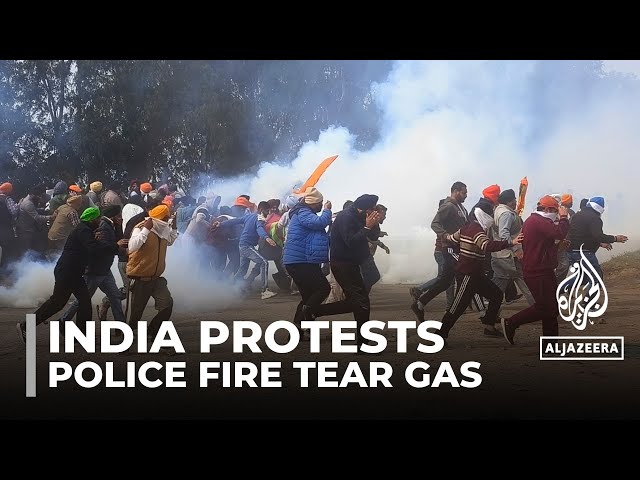 Indian police fire tear gas as protesting farmers march on Delhi