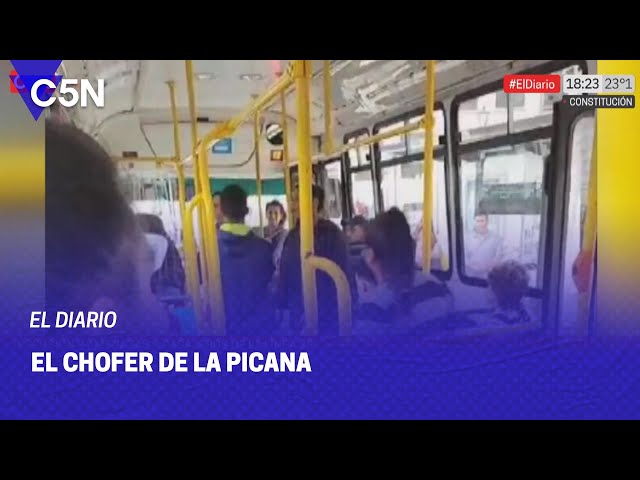 No tenía para PAGAR el BOLETO y el CHOFER sacó una PICANA y lo obligó a BAJAR.