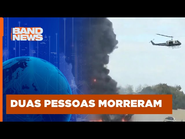 Imagens mostram momento de explosão de avião nos EUA | BandNews TV