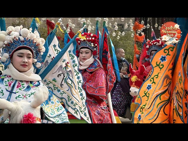 ⁣Live: Ancient temple fair in Henan brings a strong flavor of the Lunar New Year